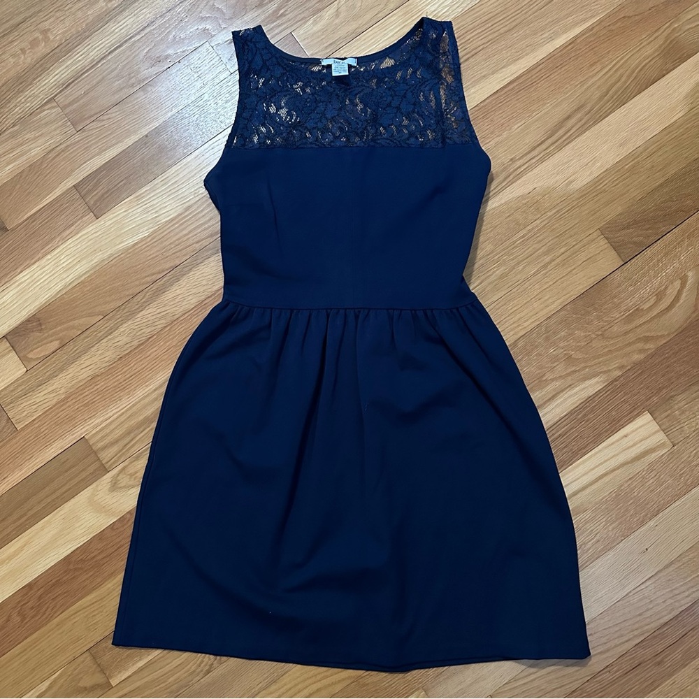 Bar III Medium Navy Blue Dress Beautiful Form fitting upper flare skirt Lace Top